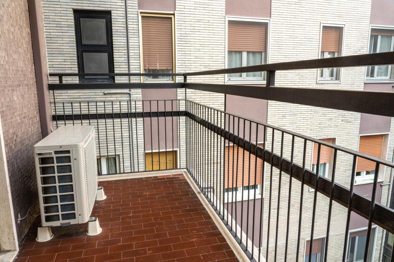 Апартаменти San Donato -M3,Linate Airport,Duomo,Policlinico,Wi-Fi Сан-Донато-Міланезе Екстер'єр фото